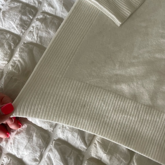 Karen Millen White Sweater with Ribbed Detailing - Picture 7 of 10